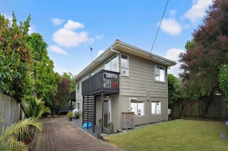 Photo of property in 38 Beach Road, Te Atatu Peninsula, Auckland, 0610