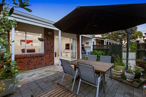 Photo of property in 2/8 Riverside Road, Orewa, 0931