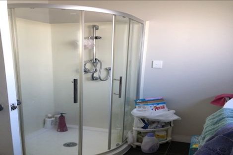 Photo of property in 2/14 Swan Crescent, Pakuranga, Auckland, 2010