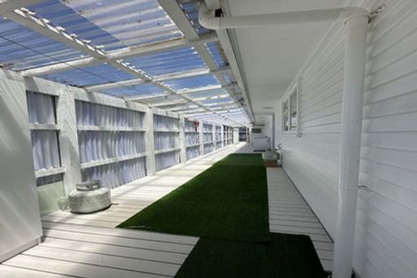 Photo of property in 2/8 Valdale Road, Henderson, Auckland, 0610