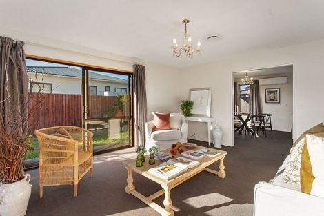 Photo of property in 1/18 Winters Road, Redwood, Christchurch, 8051