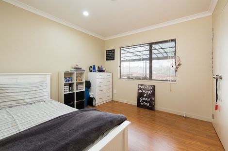 Photo of property in 12 Cartmel Avenue, Massey, Auckland, 0614