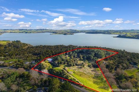 Photo of property in 438 Pahi Road, Pahi, Paparoa, 0571