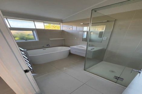 Photo of property in 17 Rosecamp Road, Beach Haven, Auckland, 0626