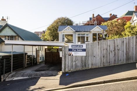 Photo of property in 16 William Street, Dunedin Central, Dunedin, 9016