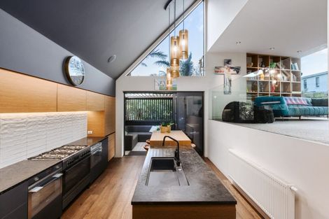Photo of property in 18b Maunganui Road, Mount Maunganui, 3116