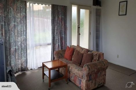 Photo of property in 2/219 Forrest Hill Road, Forrest Hill, Auckland, 0620