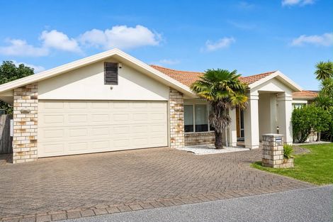 Photo of property in 80 Gracechurch Drive, Flat Bush, Auckland, 2016