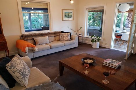 Photo of property in 19-21 Leicester Street, Picton, 7220