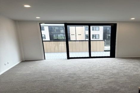 Photo of property in 9/19 Windlass Street, Long Bay, Auckland, 0630