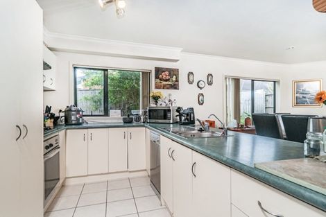 Photo of property in 41 Kellaway Drive, East Tamaki, Auckland, 2013