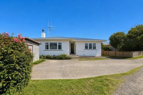 Photo of property in 9 Iti Street, Otaki, 5512