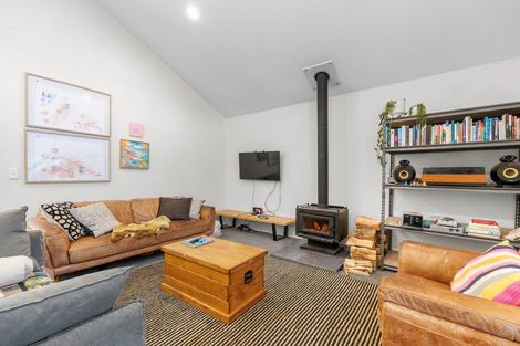 Photo of property in 8 Wye Place, Fernhill, Queenstown, 9300