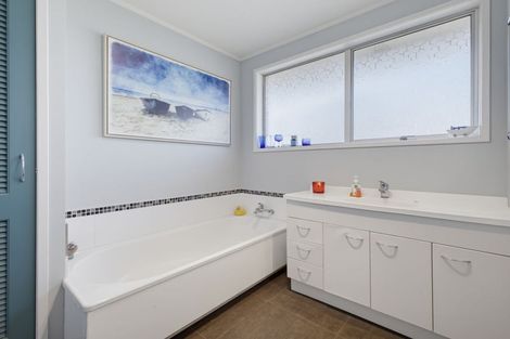 Photo of property in 28a Doralto Road, Frankleigh Park, New Plymouth, 4310