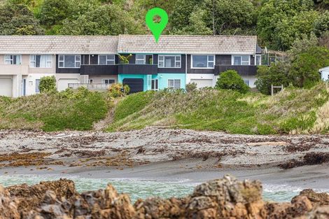 Photo of property in 2/418 Queens Drive, Lyall Bay, Wellington, 6022