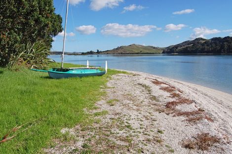 Photo of property in 18a Salt River View Road, Kaiwaka, 0573