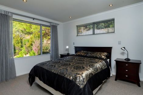 Photo of property in 26 Russell Street, Picton, 7220