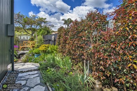 Photo of property in 76 George Street, Hikurangi, 0114