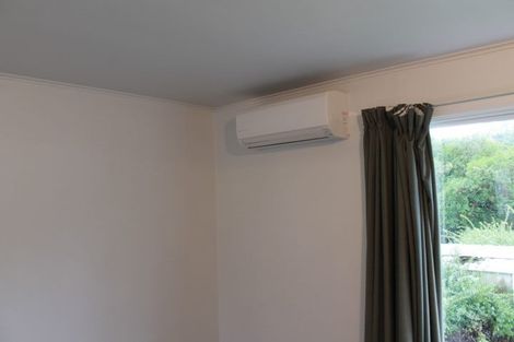 Photo of property in 8 Lincoln Grove, Cannons Creek, Porirua, 5024