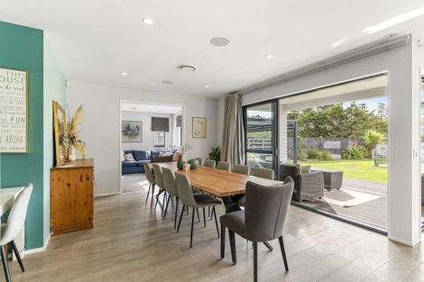Photo of property in 19 Kahika Grove, Huapai, Kumeu, 0810