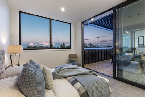 Photo of property in 6/14 Tamariki Avenue, Orewa, 0931