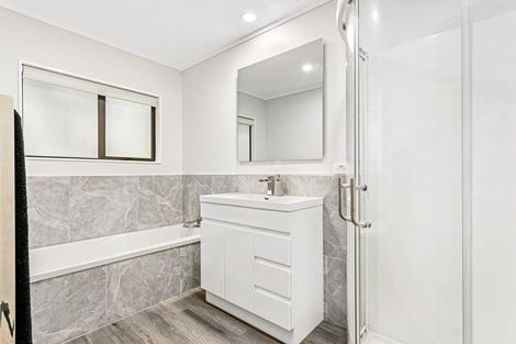 Photo of property in 9 Dee Place, Torbay, Auckland, 0630