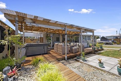 Photo of property in 31 Hutchins Street, Waitara, 4320