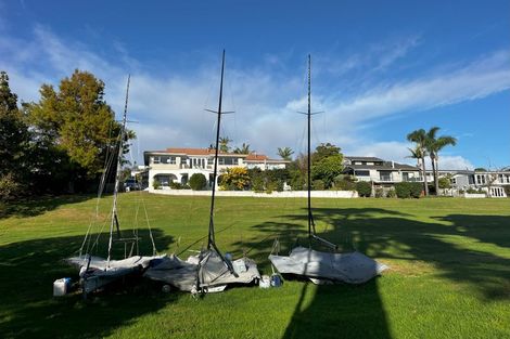 Photo of property in 13 Ellangowan Road, Waiake, Auckland, 0630