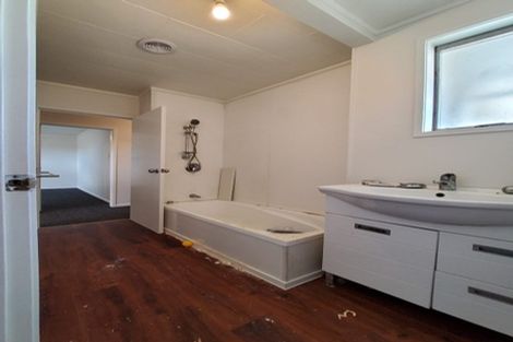 Photo of property in 37 Mcdivitt Street, Manurewa, Auckland, 2102