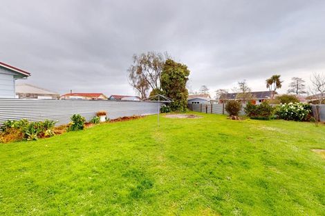 Photo of property in 82 Stillwater Place, Westbrook, Palmerston North, 4412