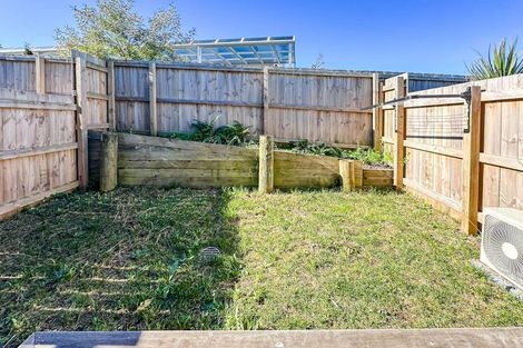 Photo of property in 2/26 Toru Street, Te Atatu Peninsula, Auckland, 0610