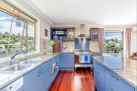 Photo of property in 12 Grovenor Drive, Orewa, 0931