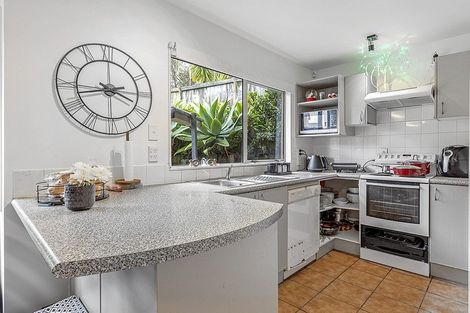 Photo of property in 49 Bronzewing Terrace, Unsworth Heights, Auckland, 0632