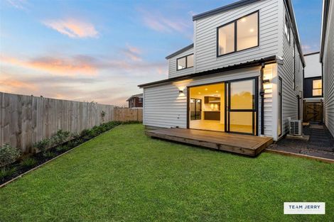 Photo of property in 25 Jandell Crescent, Bucklands Beach, Auckland, 2014