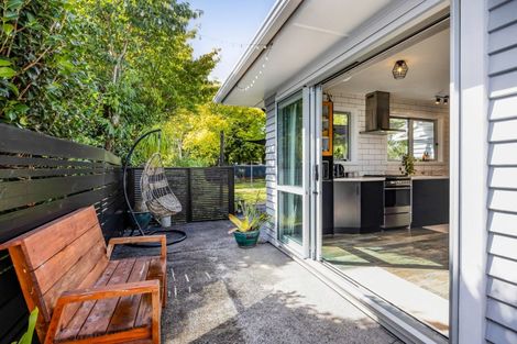 Photo of property in 1 Nikau Street, Inglewood, 4330