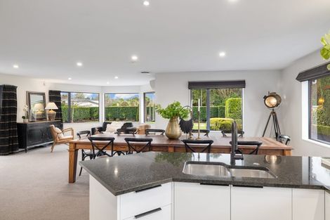 Photo of property in 32 Hussey Road, Harewood, Christchurch, 8051