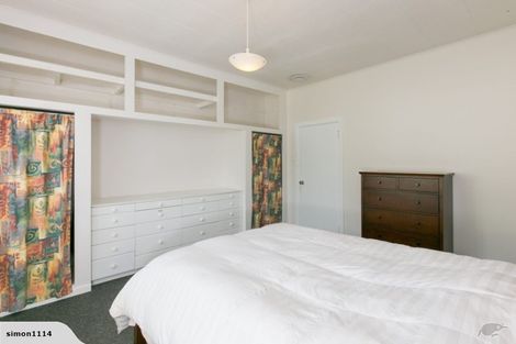 Photo of property in 6 Epsom Way, Karori, Wellington, 6012