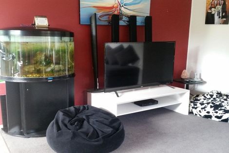 Photo of property in 57 Holmes Drive South, Massey, Auckland, 0614