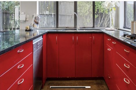 Photo of property in 37 Rochester Crescent, Somerville, Auckland, 2014