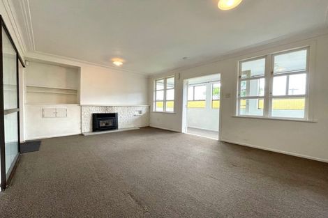 Photo of property in 2 Nield Road, Manurewa, Auckland, 2102