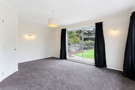 Photo of property in 47 Wainoni Road, Wainoni, Christchurch, 8061