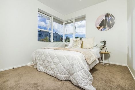 Photo of property in 43 Holland Road, Hillcrest, Auckland, 0627