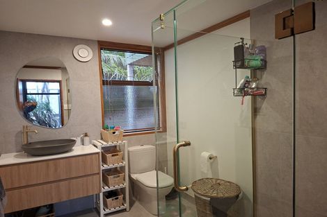 Photo of property in 1/1 Carlisle Road, Torbay, Auckland, 0630