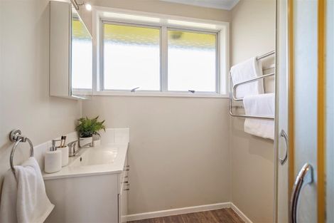 Photo of property in 3 Carter Drive, Pomare, Rotorua, 3015