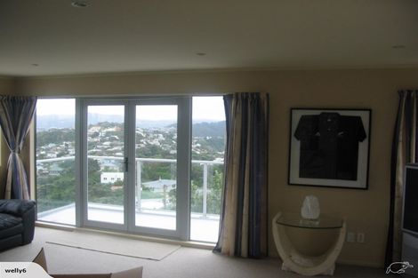 Photo of property in 4 Lyons Crescent, Strathmore Park, Wellington, 6022