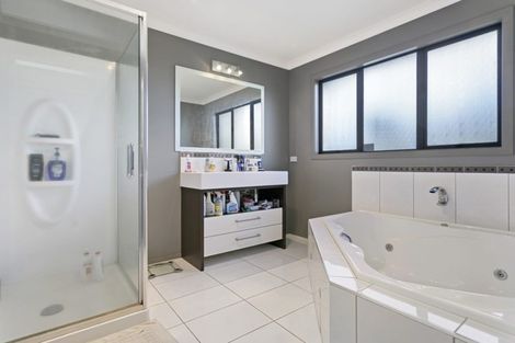 Photo of property in 26 Watkins Road, Cambridge, 3434