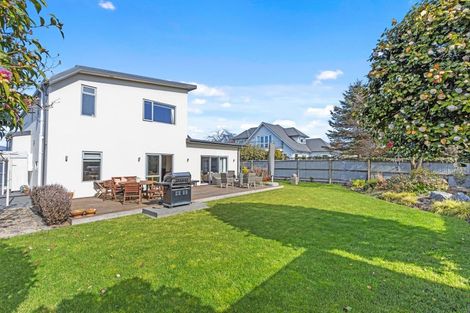 Photo of property in 11 Plynlimon Road, Fendalton, Christchurch, 8052
