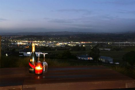 Photo of property in 5 Braxonne Close, Pukekohe, 2120