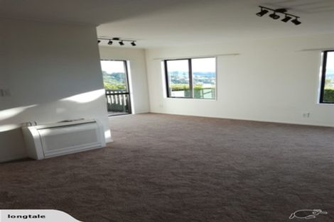 Photo of property in 6 Ashton Fitchett Drive, Brooklyn, Wellington, 6021