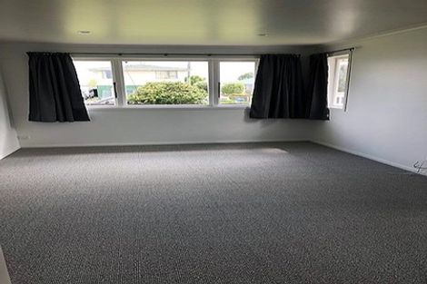 Photo of property in 27 Hill Crescent, Papakura, 2110